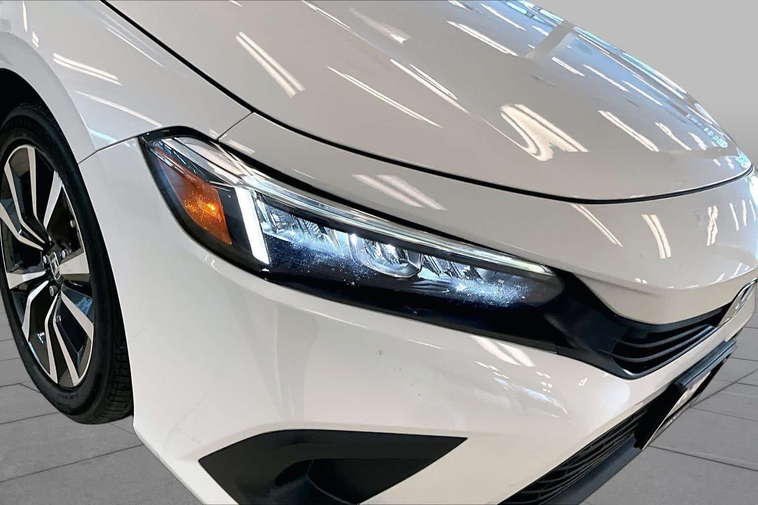 Used 2022 Platinum White Pearl Honda EX image 26