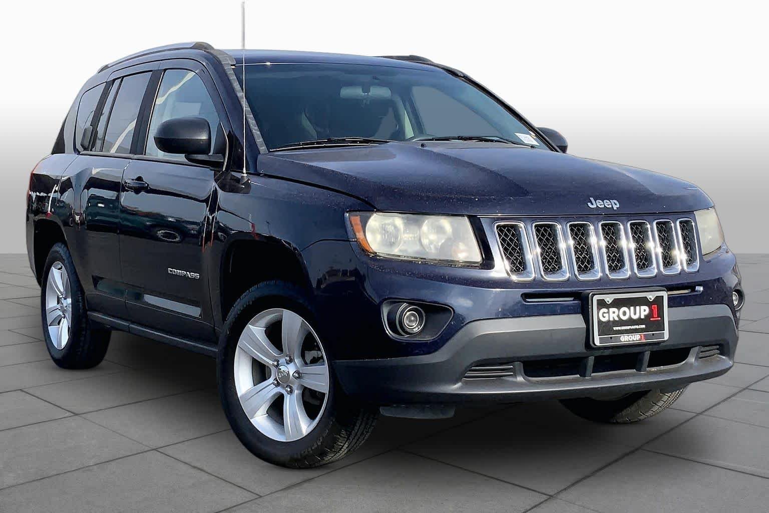 Used 2014 True Blue Pearlcoat Jeep Sport image 3