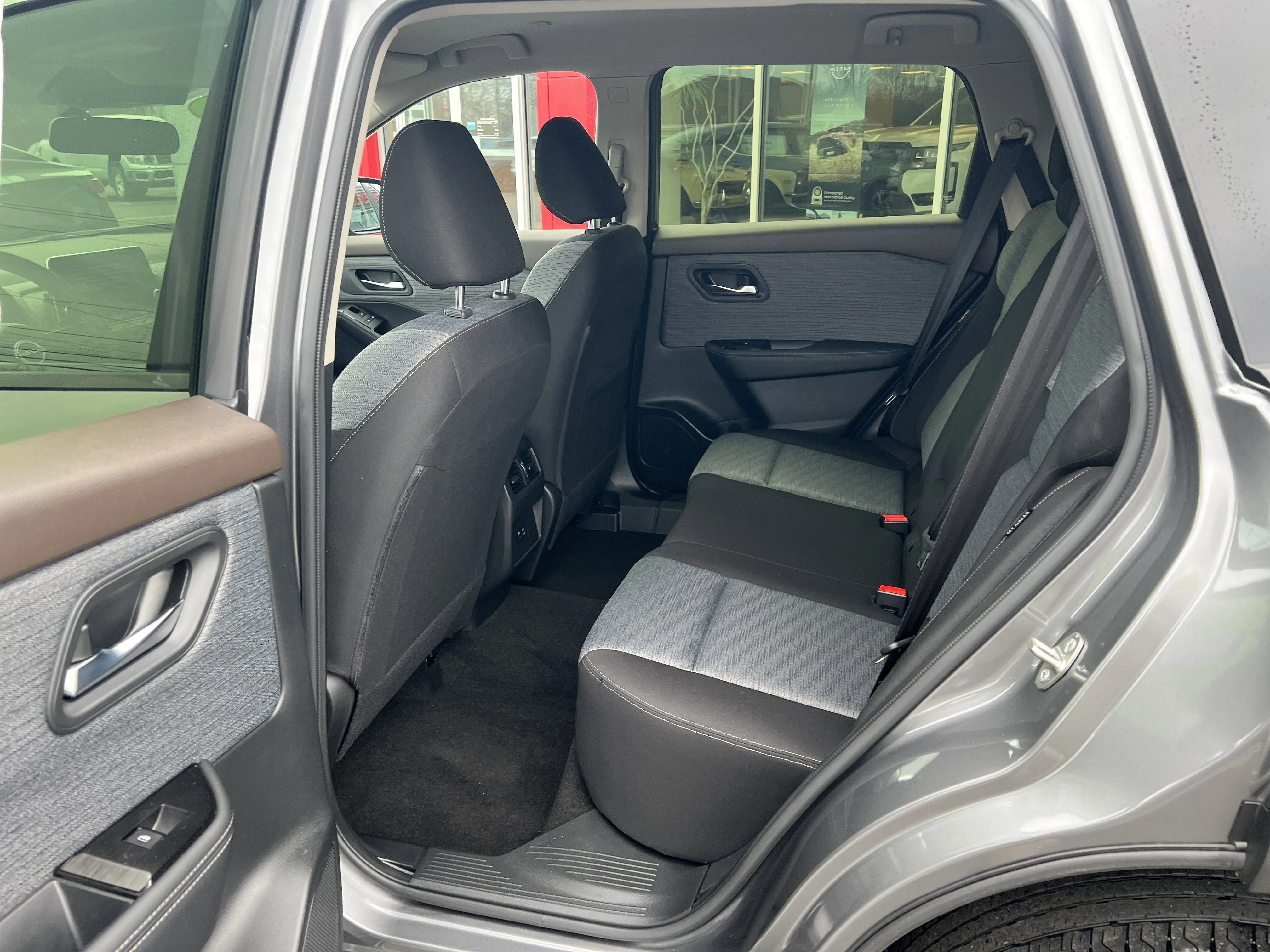 Used 2023 Gun Metallic Nissan SV image 6