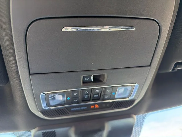 Used 2022 Silver Metallic Ford Platinum image 22