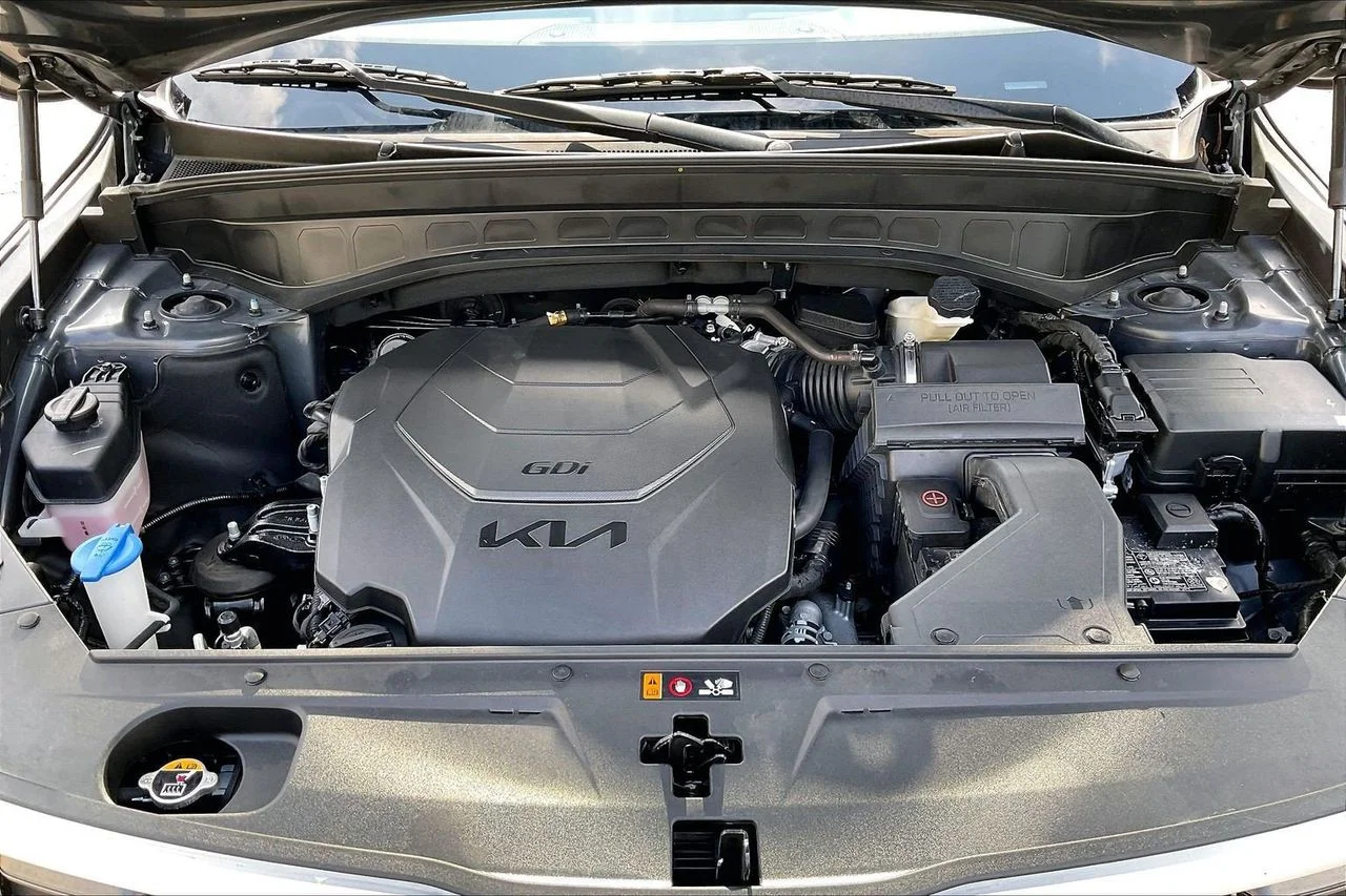 Certified Used 2025  Kia S image 39