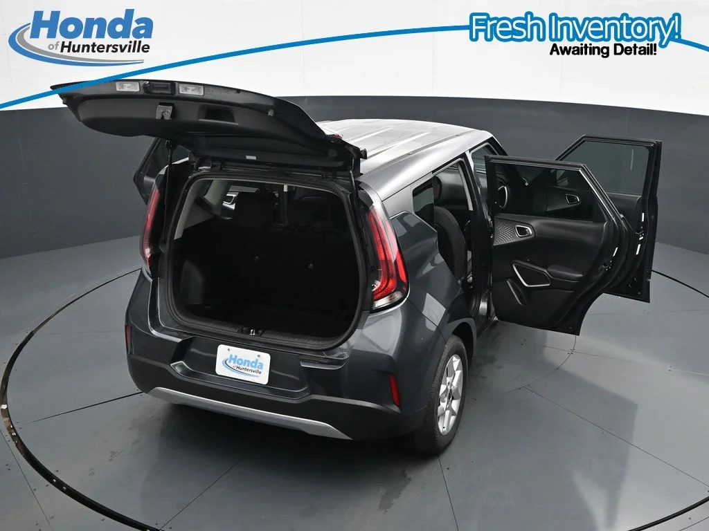 2025 Kia Soul LX - Photo 40