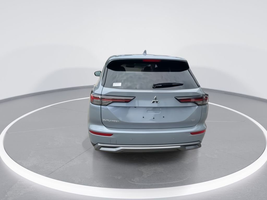 New 2026 Gray Mitsubishi SE image 7
