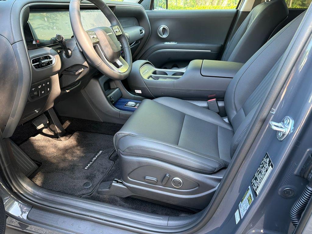 New 2026 Gray Hyundai Blue SEL 7P image 9