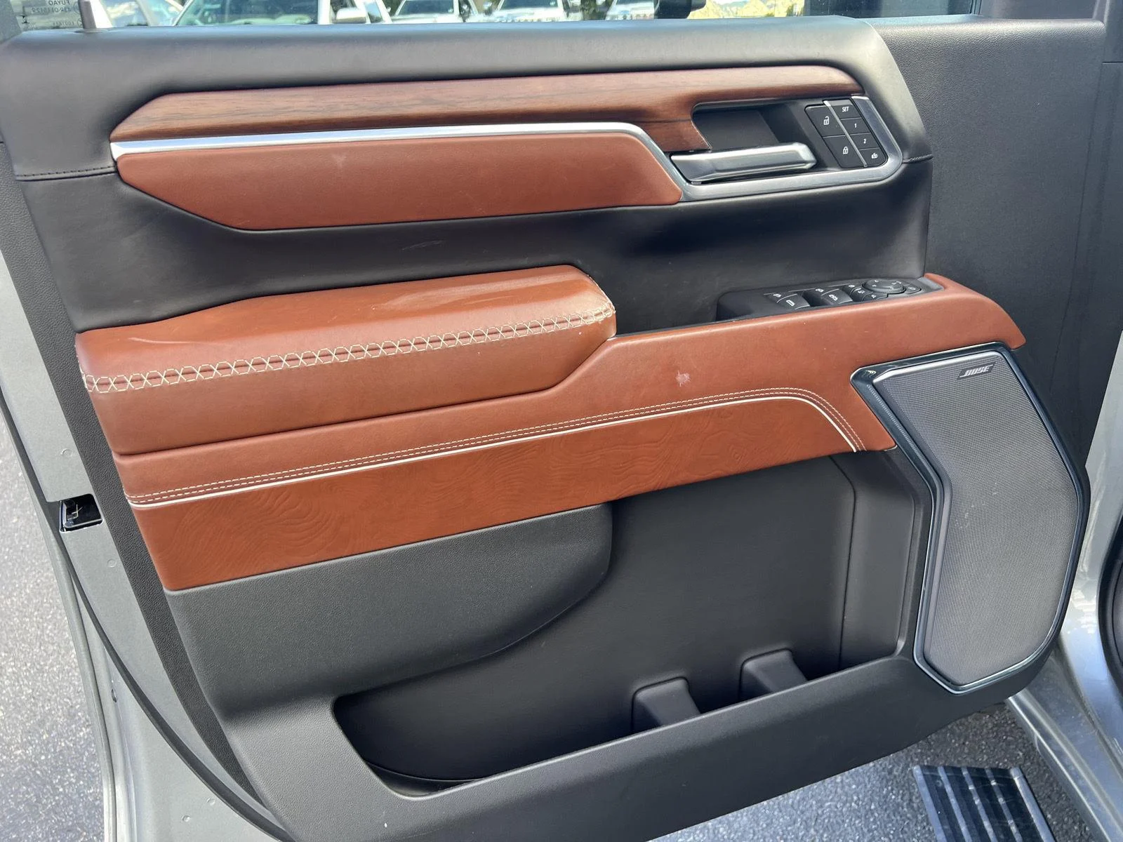 2024 GMC Sierra 3500HD Denali Ultimate - Photo 15