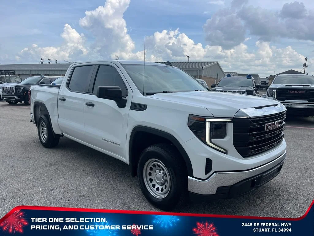 Used 2024 Summit White GMC Pro image 3