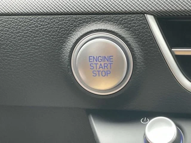 New 2025 Silver Hyundai SE image 22