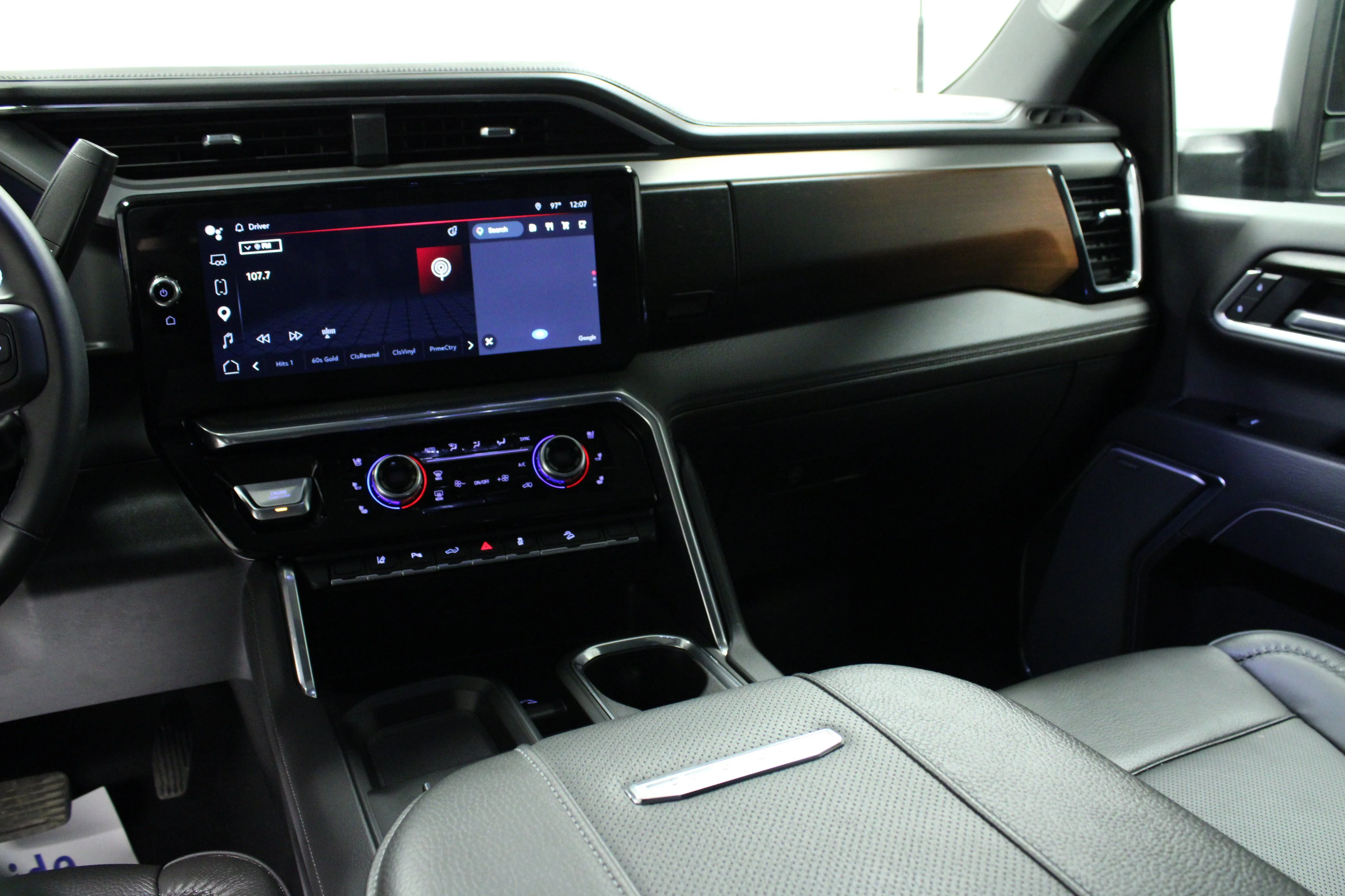 Used 2025 Black GMC Denali image 19