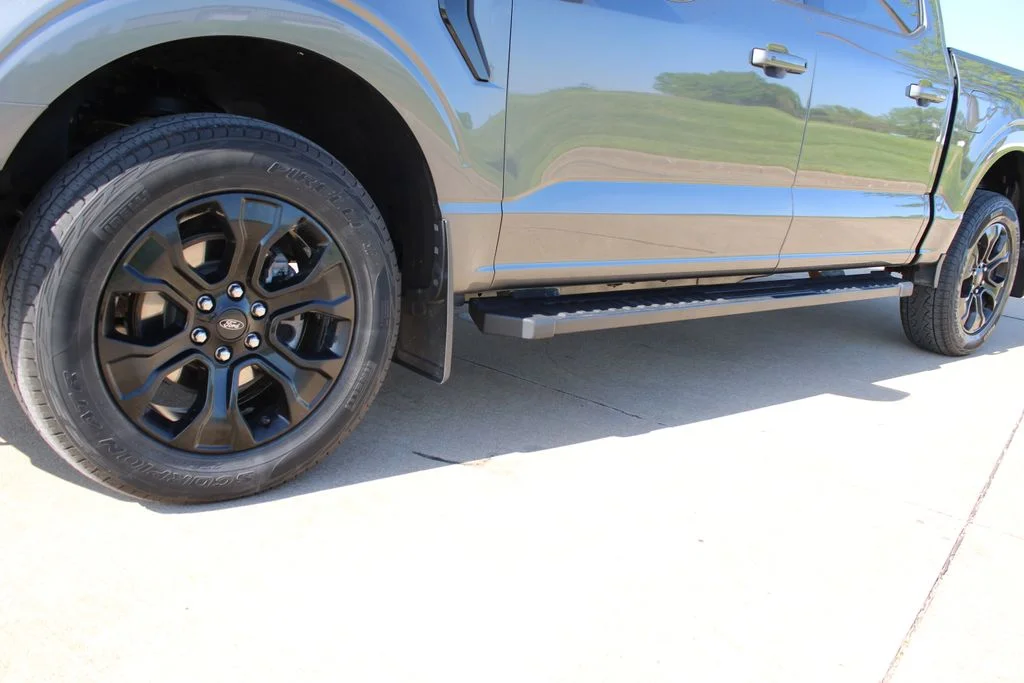 Used 2023 Gray Ford XLT image 11