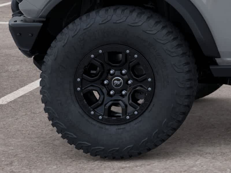 New 2026 Avalanche Gray Ford Badlands image 21