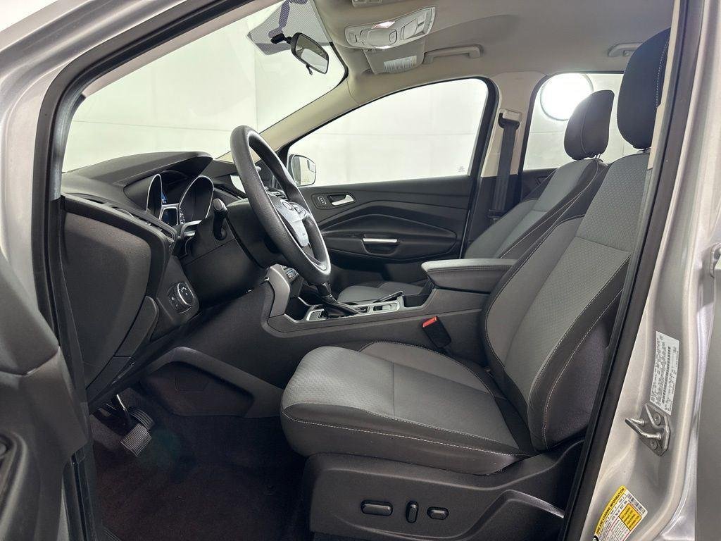 Used 2019 Ingot Silver Ford SE image 12