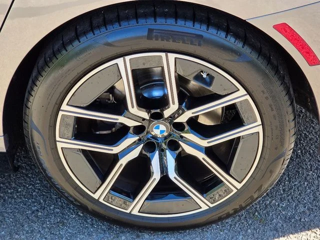 2023 BMW 7 Series 740i - Photo 15