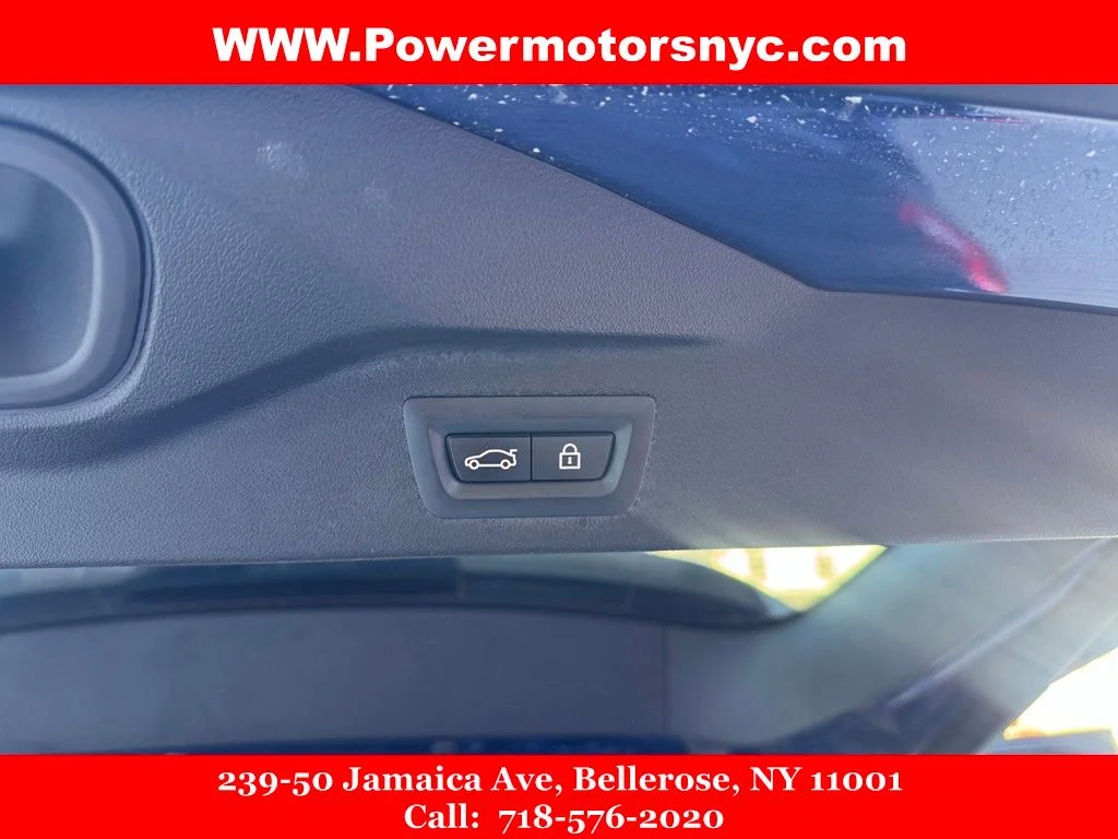 Used 2021 Blue BMW xDrive40i image 31