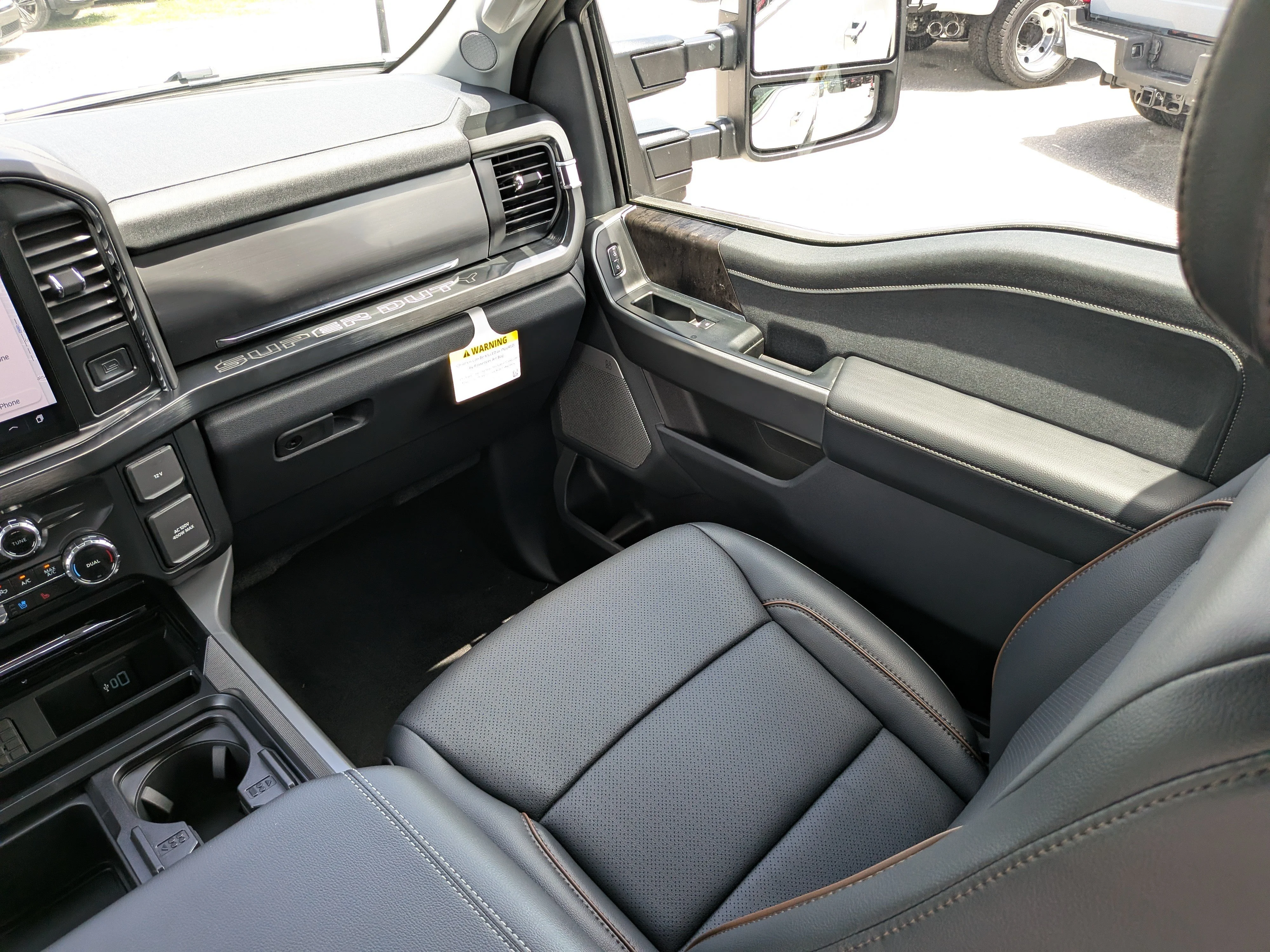New 2026 Star White Metallic Tri-Coat Ford F-250® Lariat® image 16