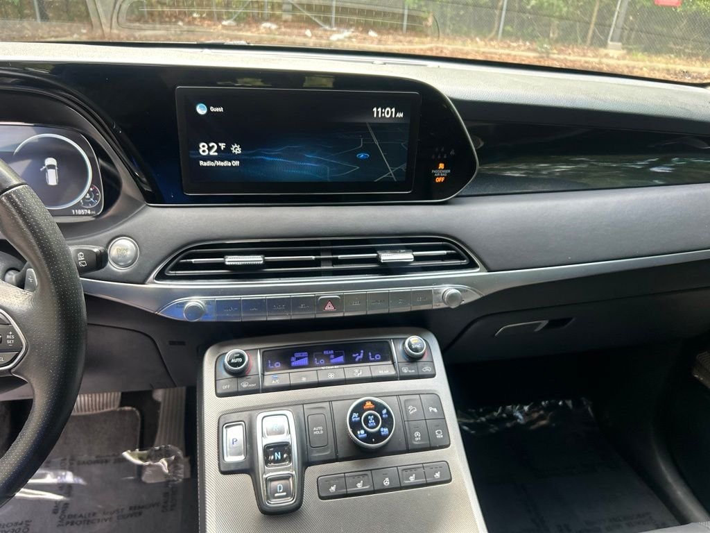 Used 2021 Black Hyundai Calligraphy image 17