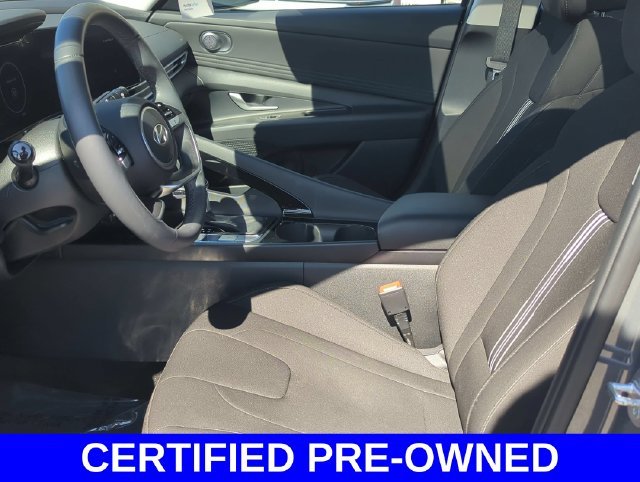 2025 Hyundai Elantra SEL - Photo 13