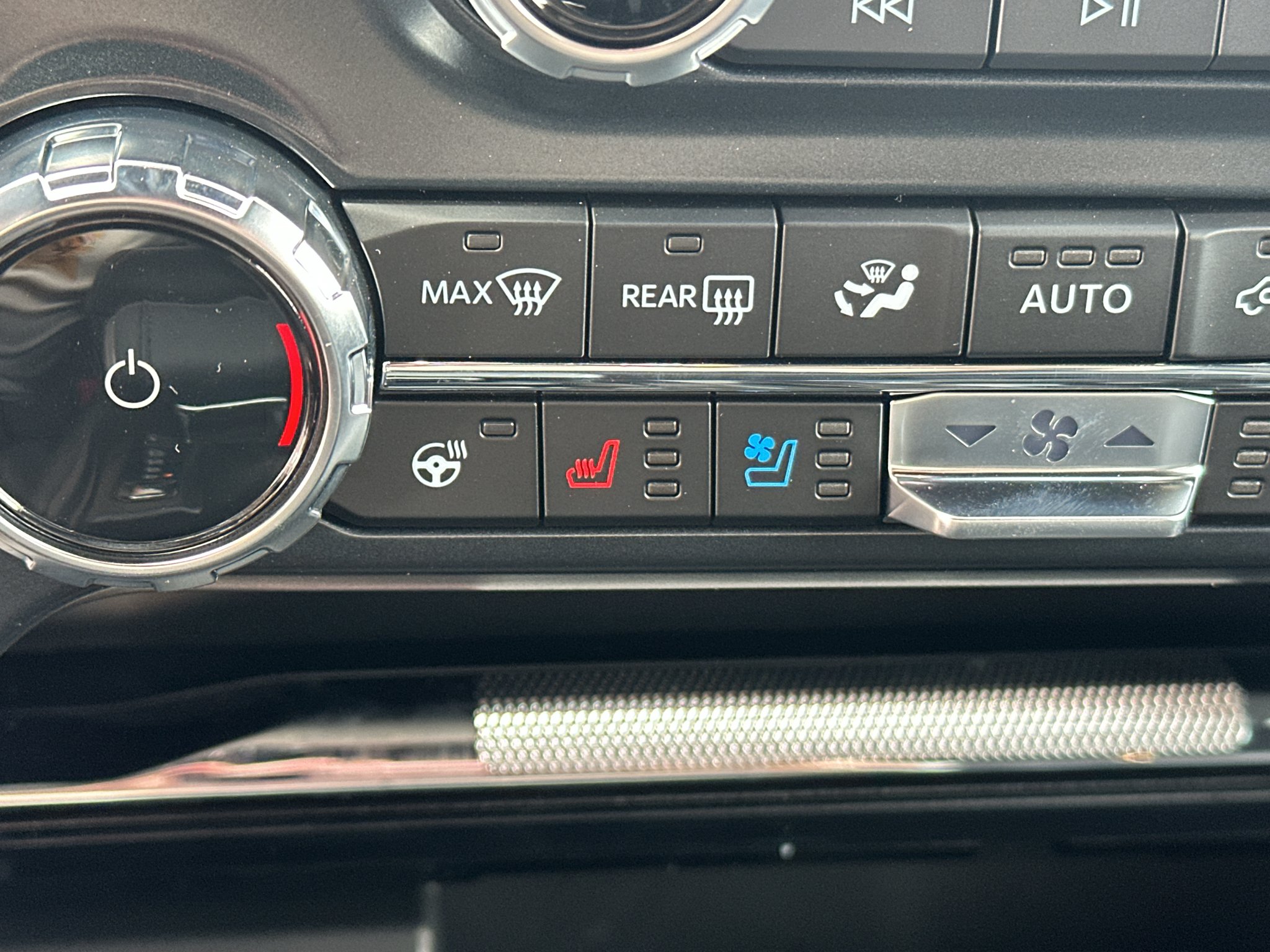 New 2026 Avalanche Ford Lariat® image 28