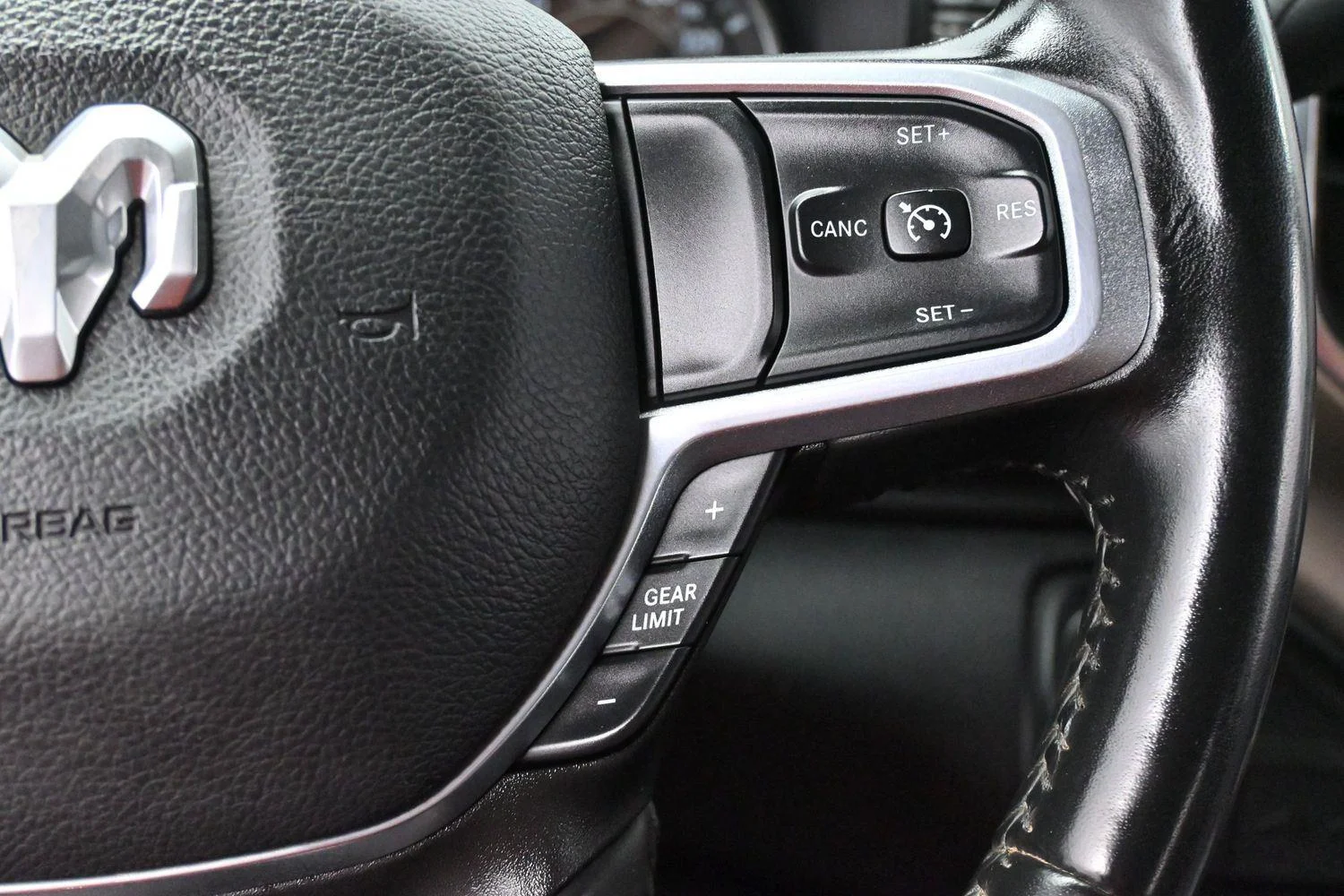 Used 2024 Granite Crystal Metallic Clearcoat Ram Laramie image 17