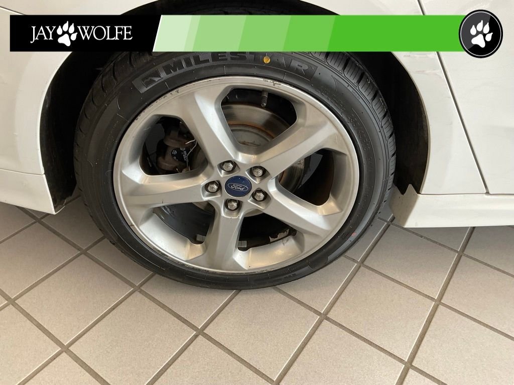 Used 2016 White Ford SE image 7