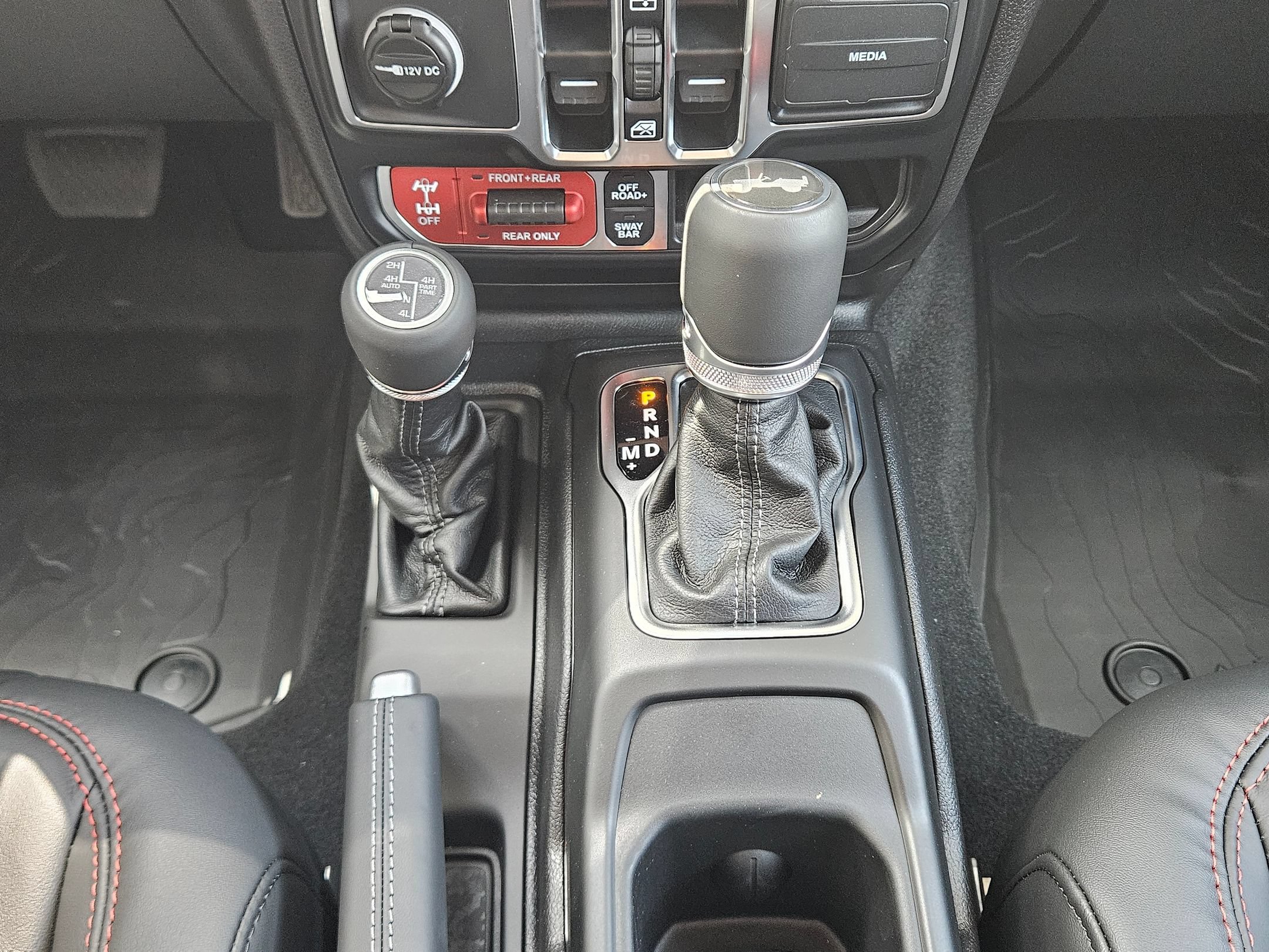 New 2026 Goldilocks Exterior Paint Jeep Rubicon X image 11