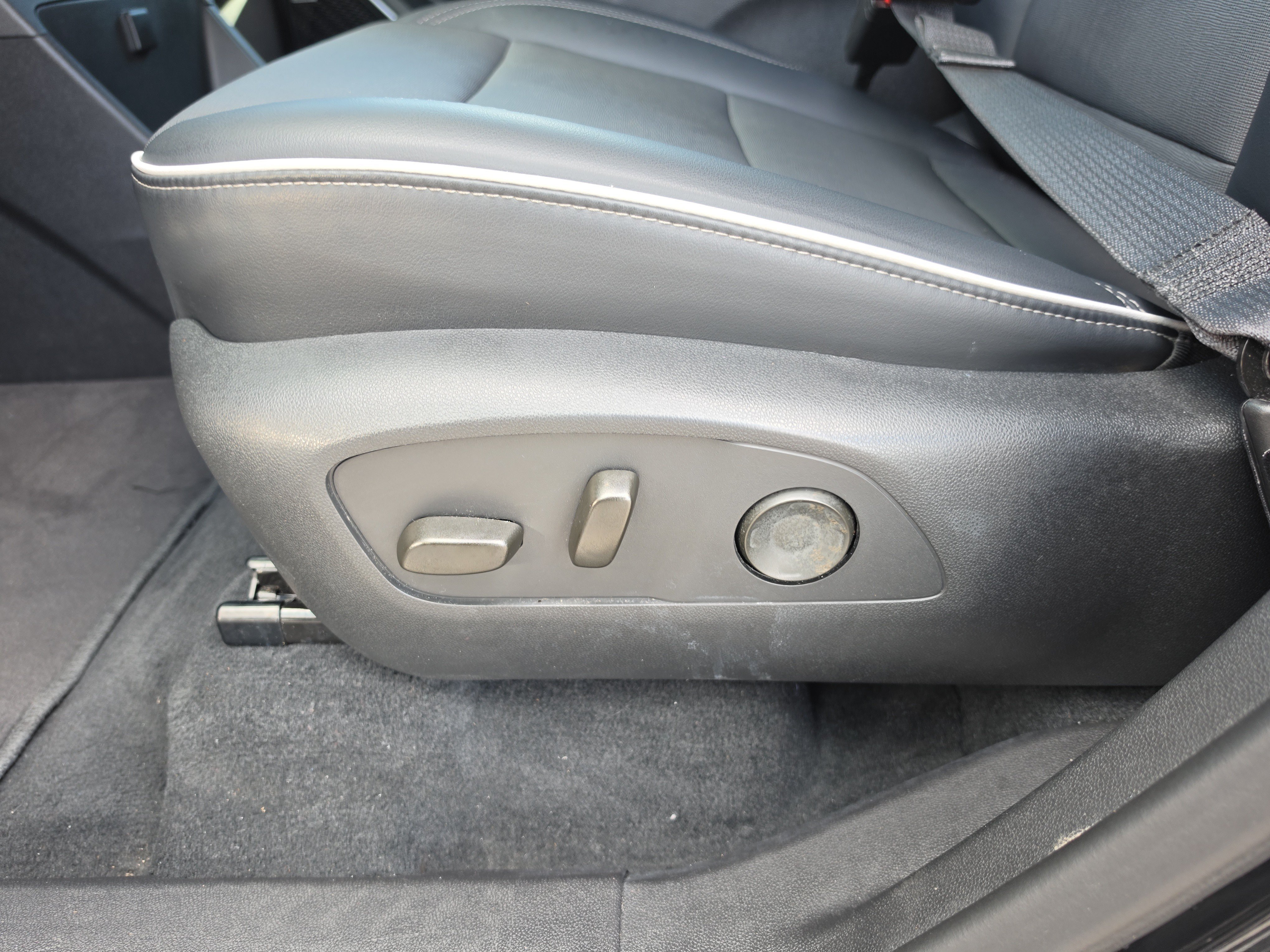 Certified Used 2026 Ebony Twilight Metallic Buick Preferred image 19