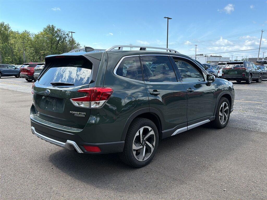 Used 2023 Cascade Green Silica Subaru Touring image 8