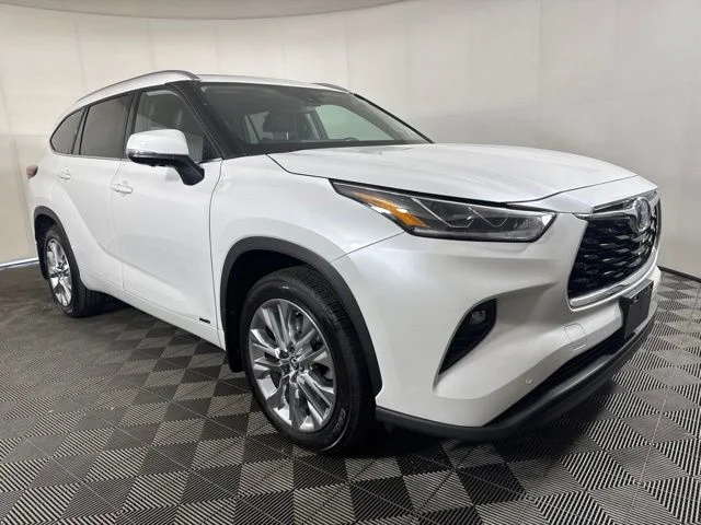 Used 2023 Pearl Toyota Limited image 1