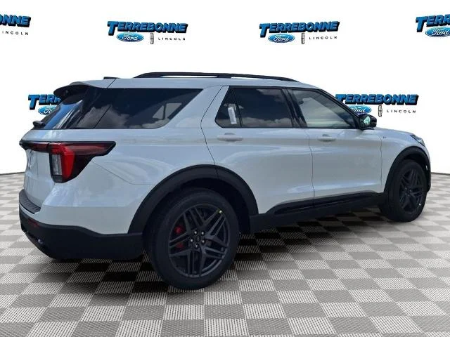 New 2027 Star White Metallic Tri-Coat Ford ST-Line image 31