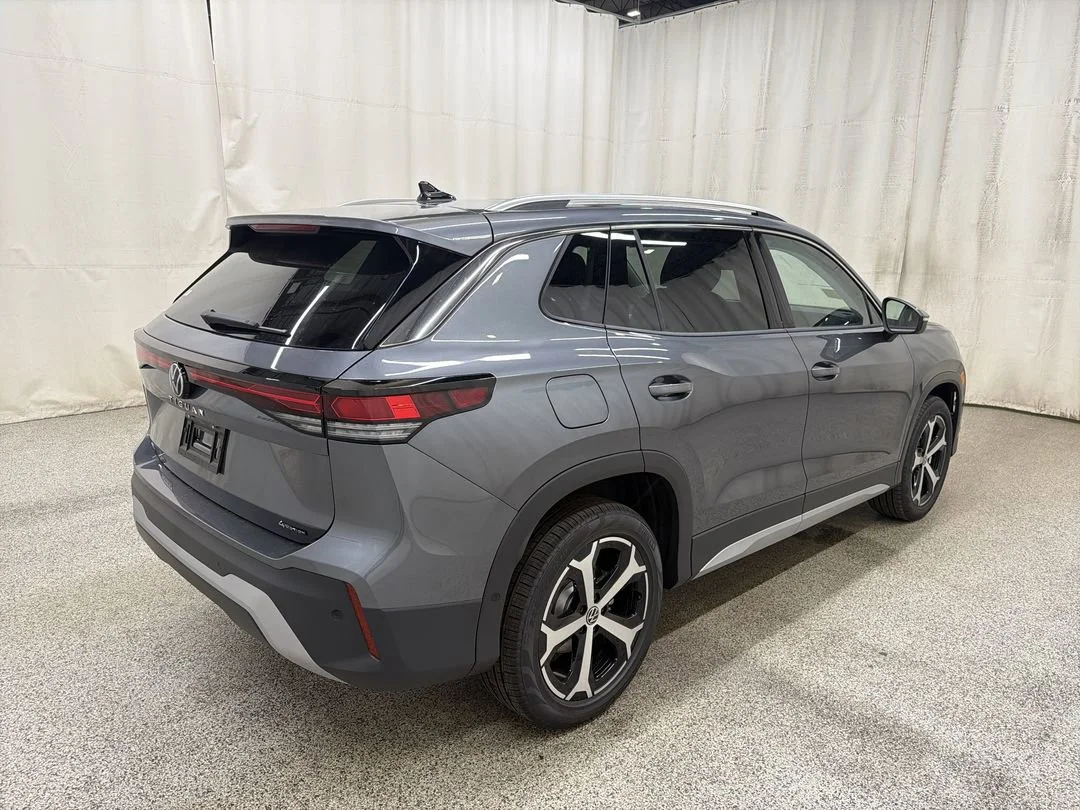 New 2026 Platinum Gray Metallic Volkswagen SE image 8