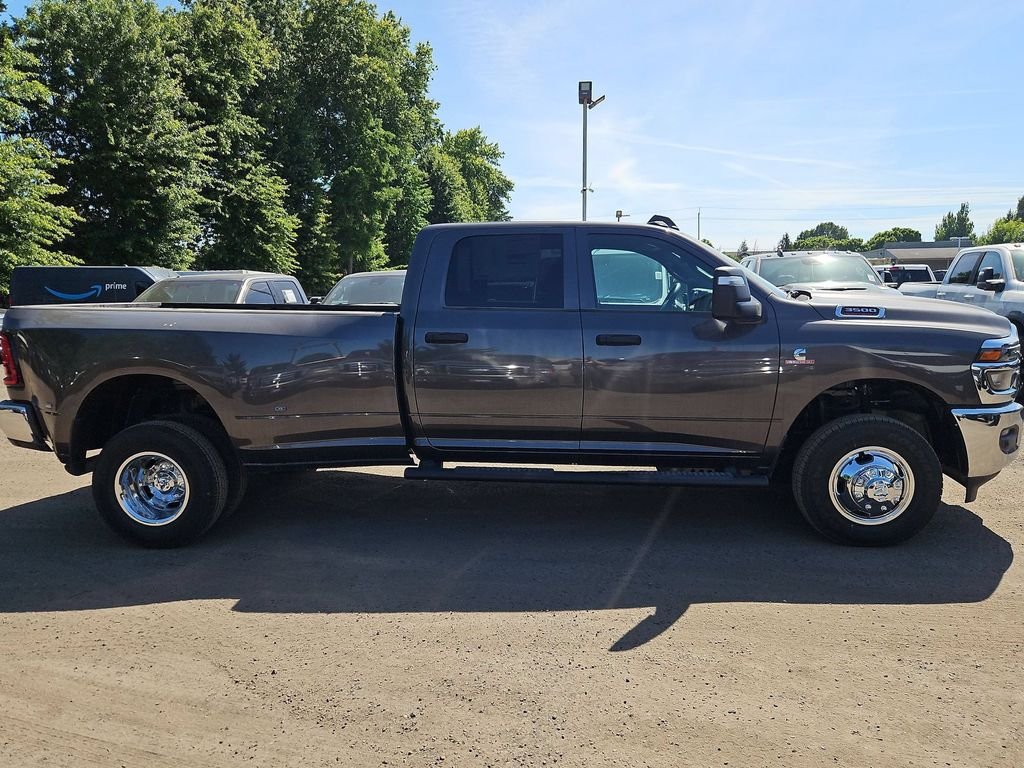 New 2026 Granite Crystal Metallic Clear-Coat Exterior Paint RAM Tradesman image 8