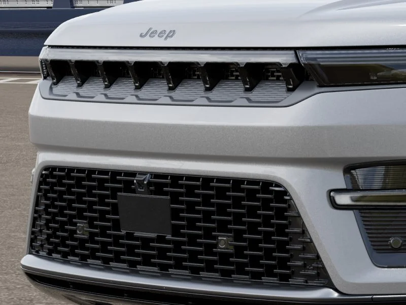 New 2026 Silver-Zynith Exterior Paint Jeep  image 8