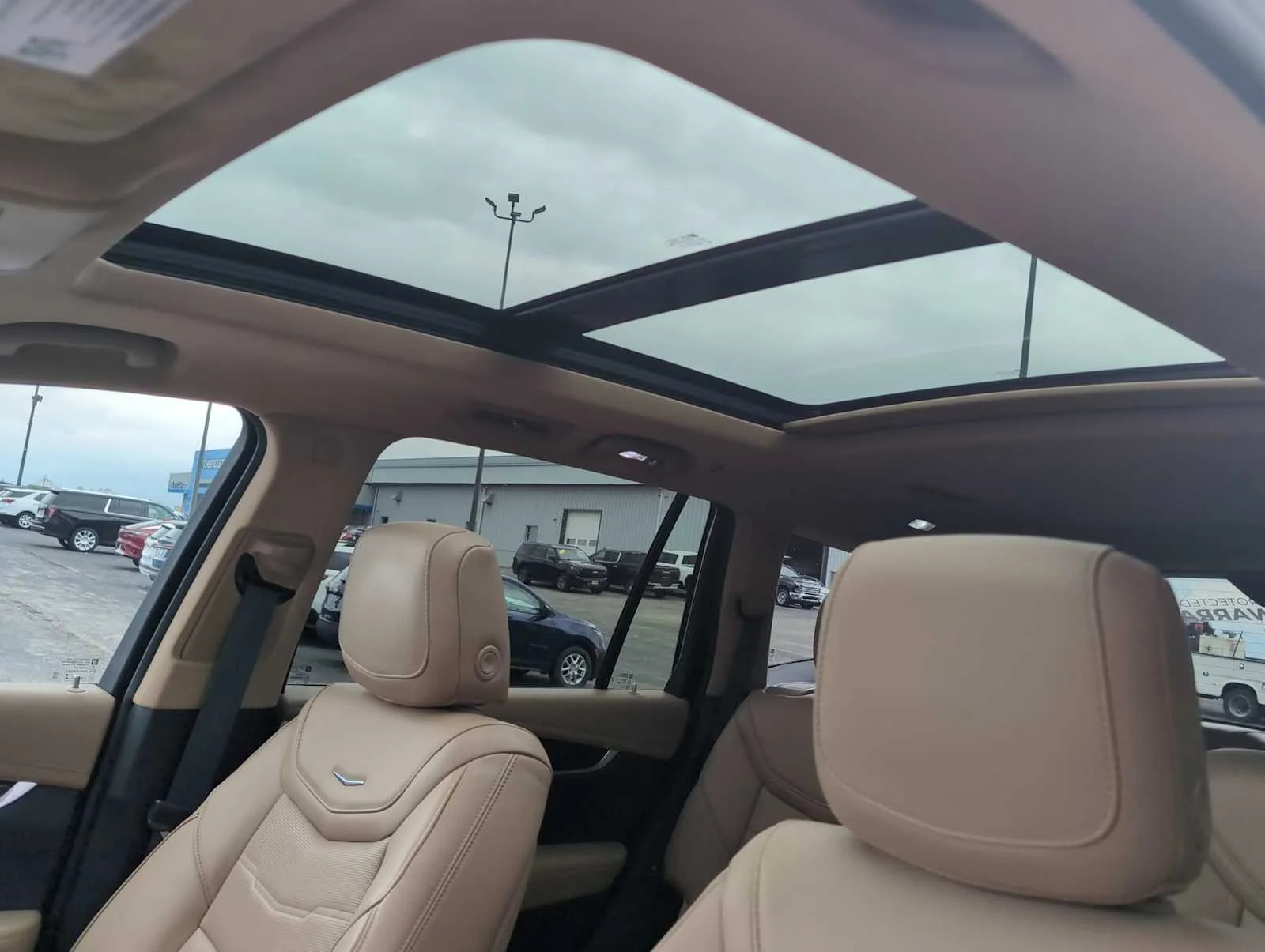 Used 2024 Crystal White Tricoat Cadillac Premium Luxury image 20