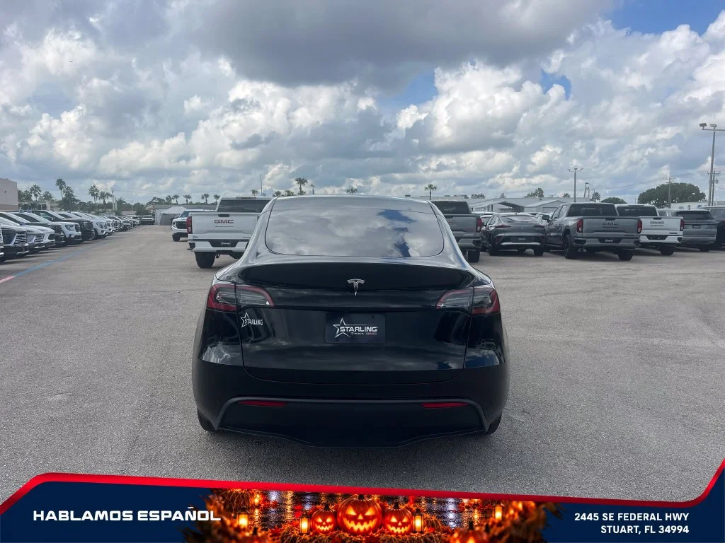 Used 2024  Tesla RWD *Ltd Avail* image 6