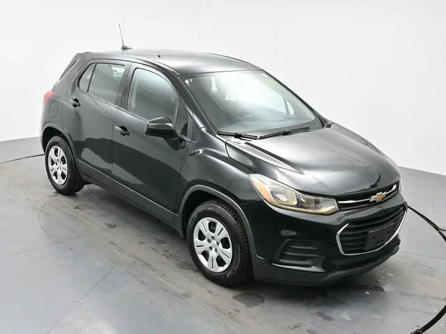 Used 2017 MOSAIC BLACK METALLIC Chevrolet LS image 28