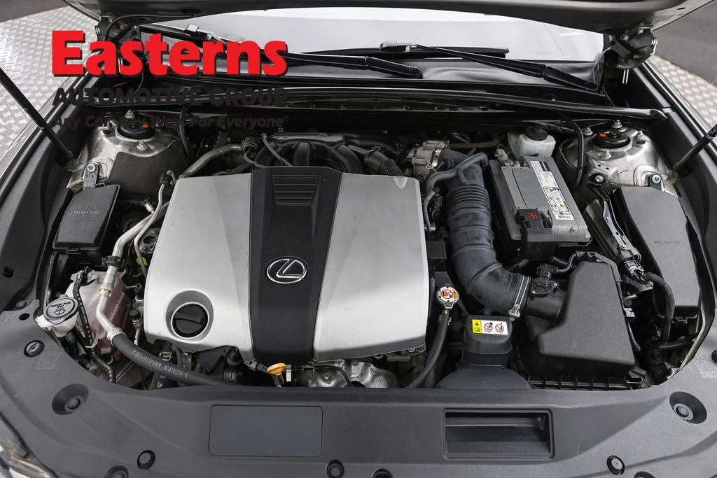 Used 2021 Silver Lexus 350 image 7