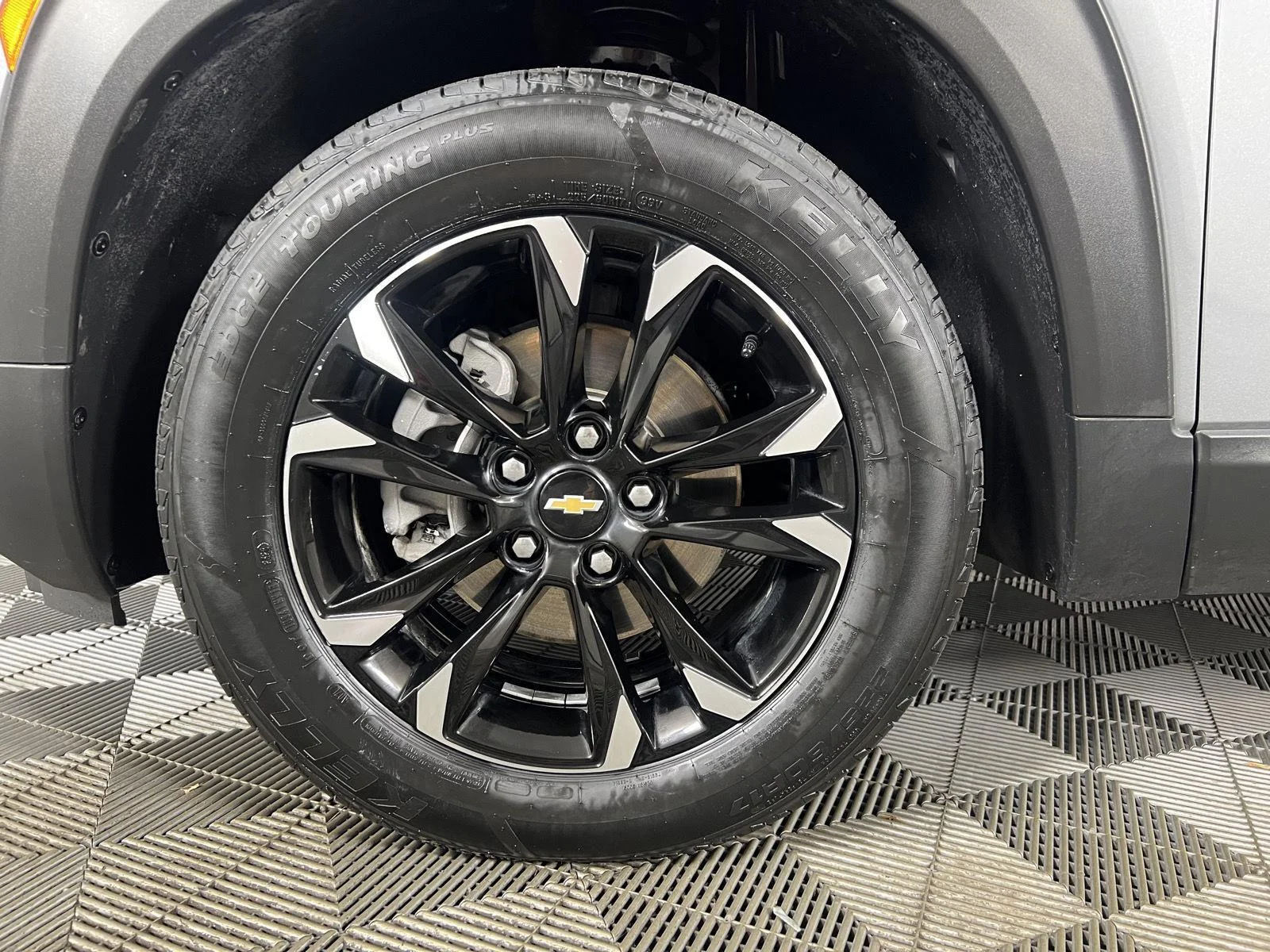 Used 2023 STERLING GRAY METALLIC Chevrolet LT image 45