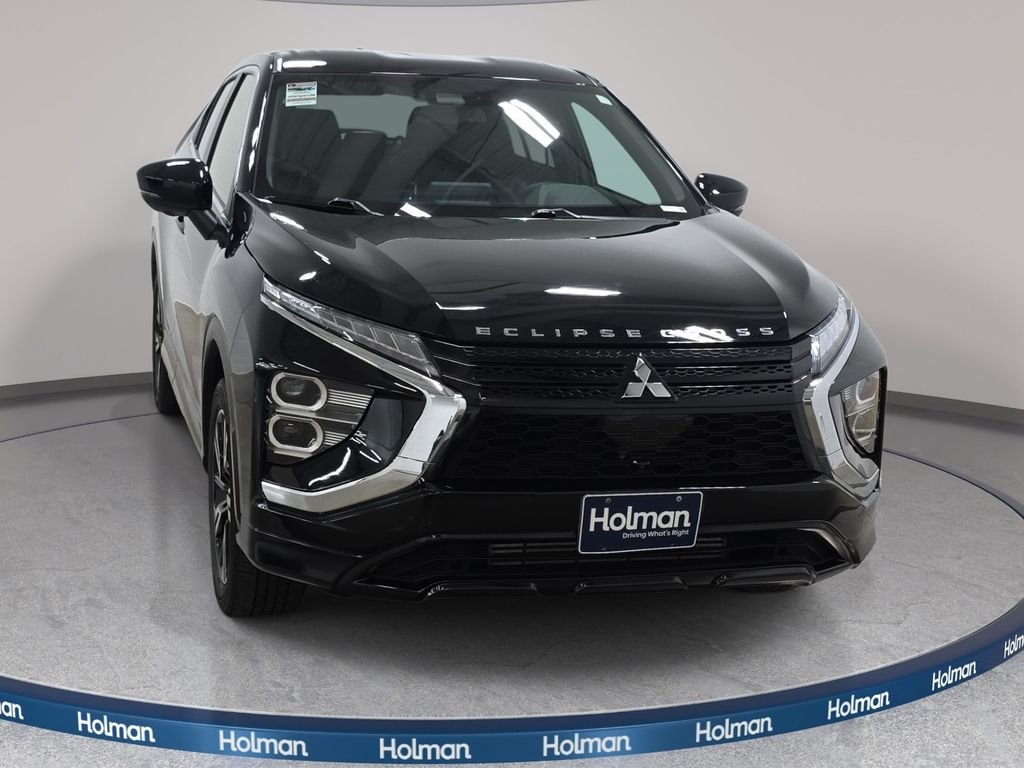 Used 2024 Black Mitsubishi SEL image 3