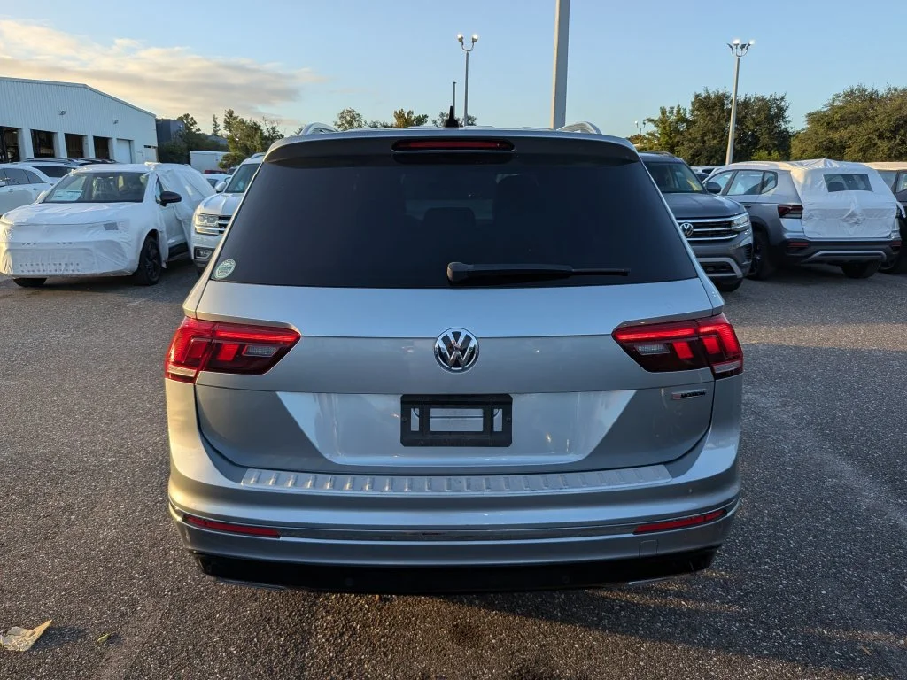 Used 2020 Silver Volkswagen 2.0T SEL Premium R-Line image 4