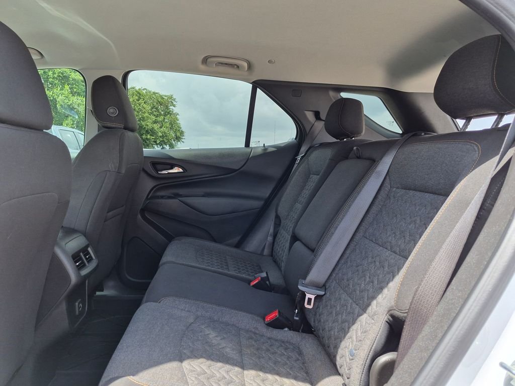 Used 2022 White Chevrolet LT image 25