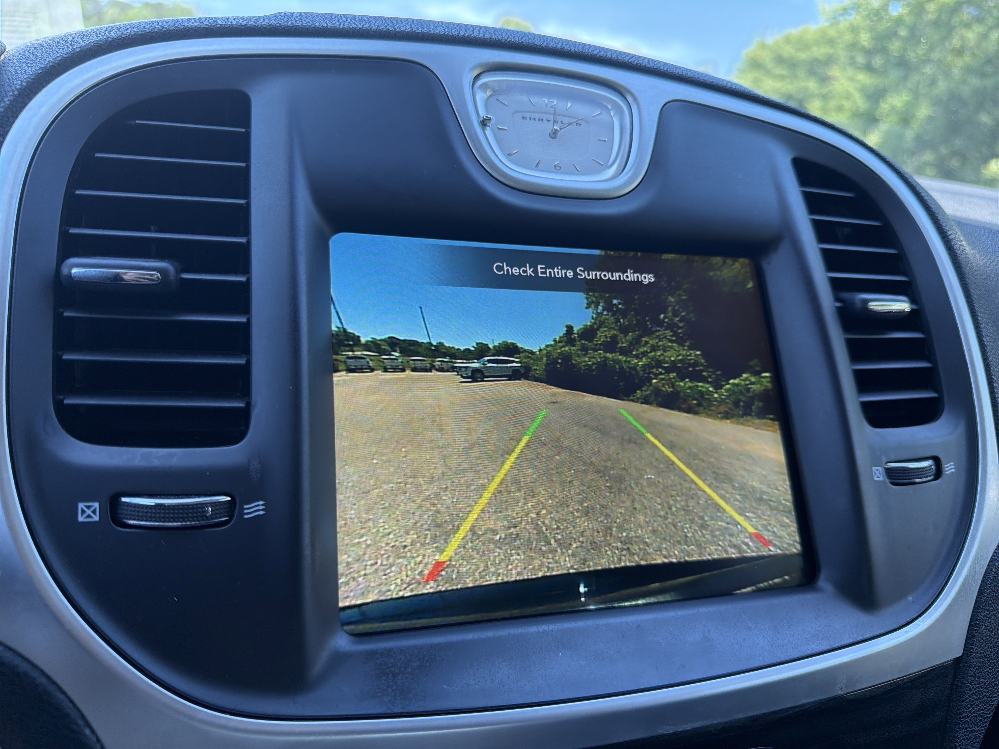 2022 Chrysler 300 Touring - Photo 23