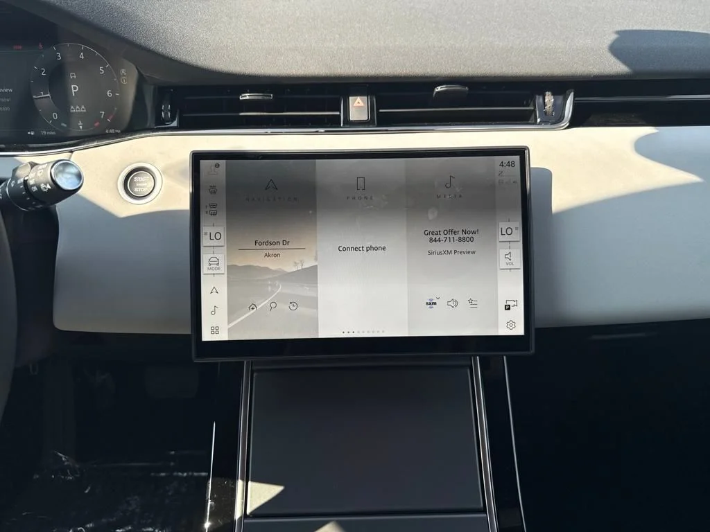 New 2026 Fuji White Land Rover S image 23