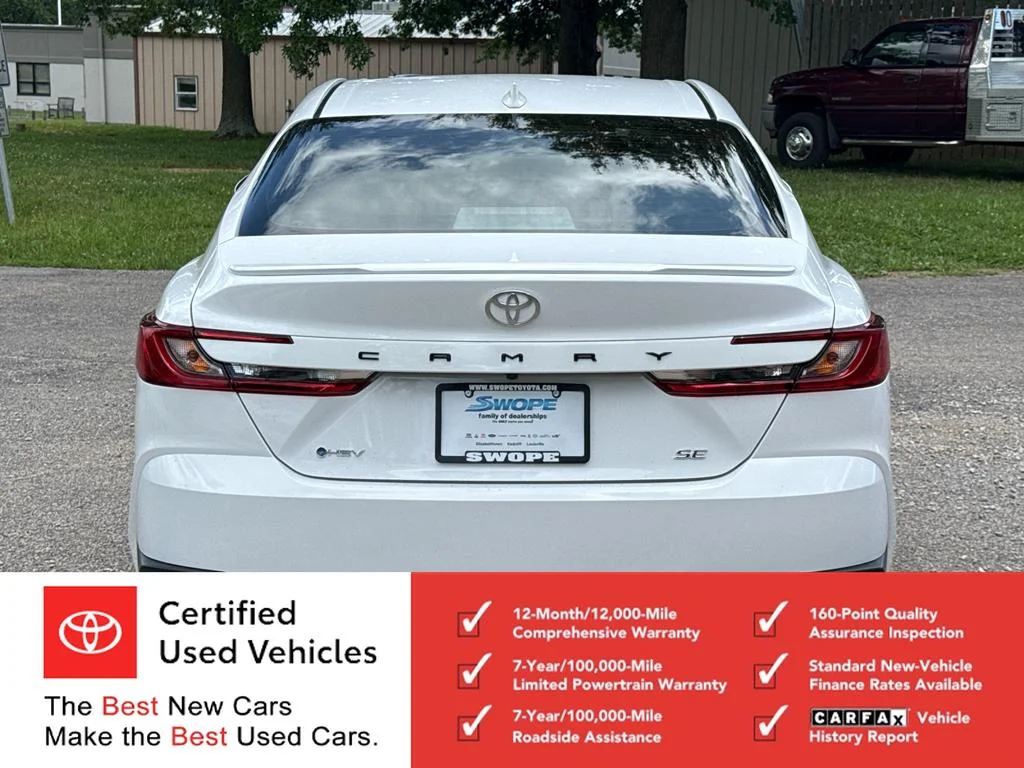Used 2026 Ice Cap Toyota SE image 4