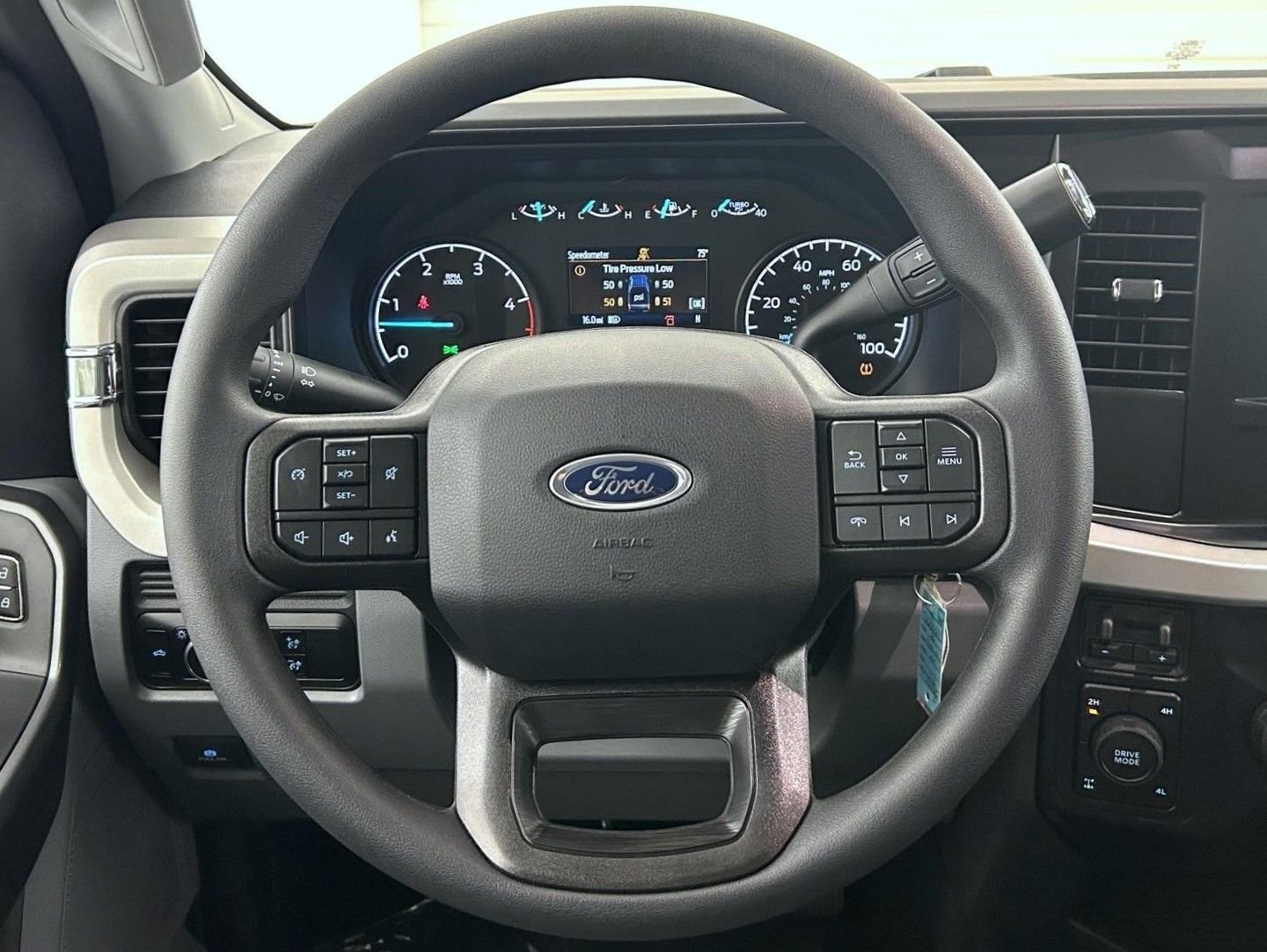 2026 Ford F-350 Super Duty XLT - Photo 11