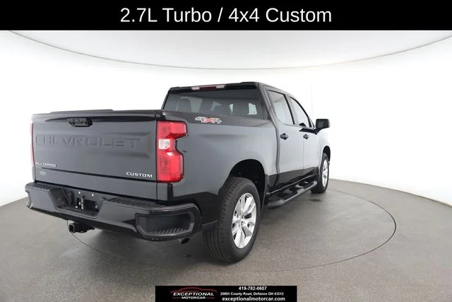 Used 2023 Black Chevrolet Custom image 17