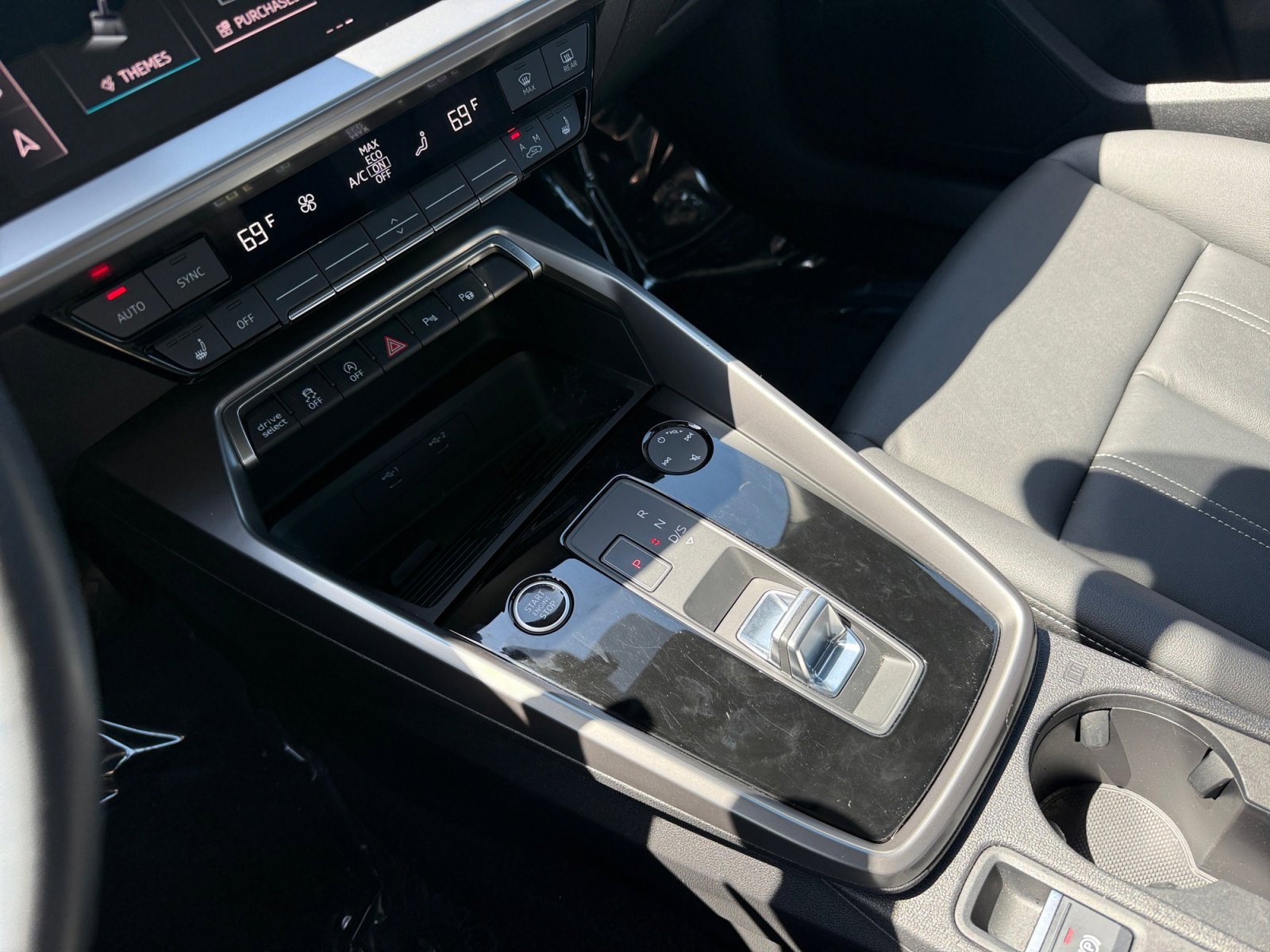 Used 2023 Glacier White Audi 40 Premium Plus image 13