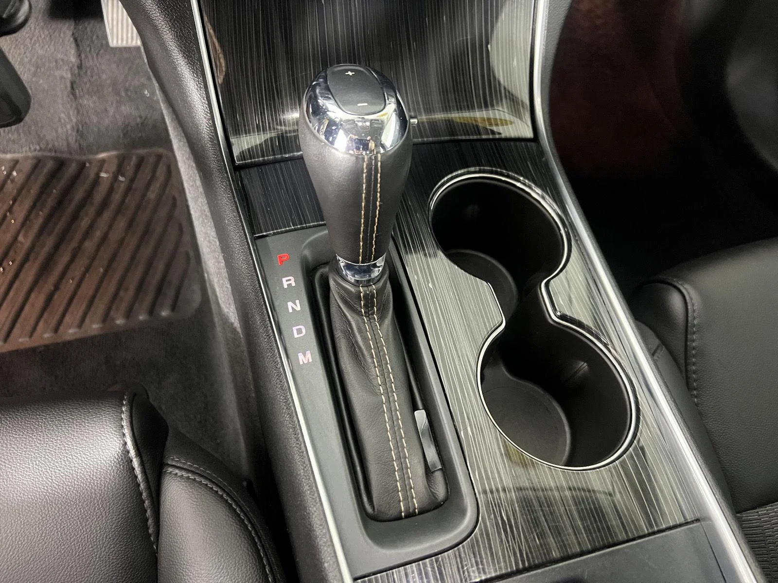 Used 2017 Silver Ice Metallic Chevrolet LT image 7