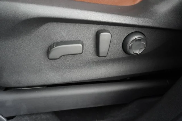Used 2026 Black Subaru Touring image 21