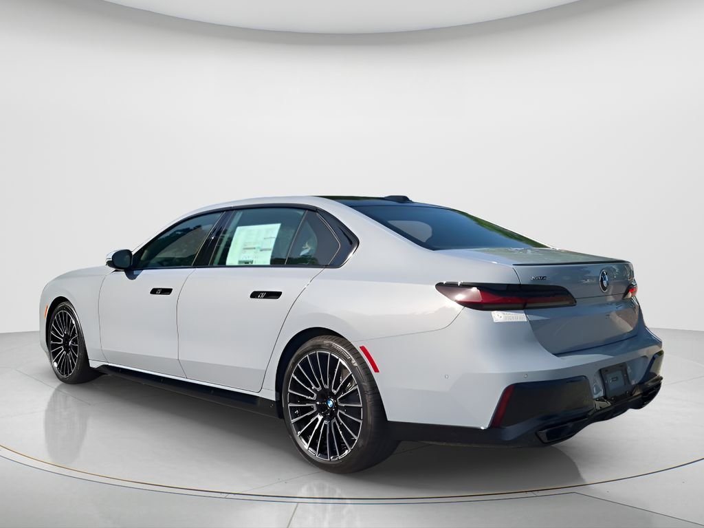 2025 BMW 7 Series 760i - Photo 7