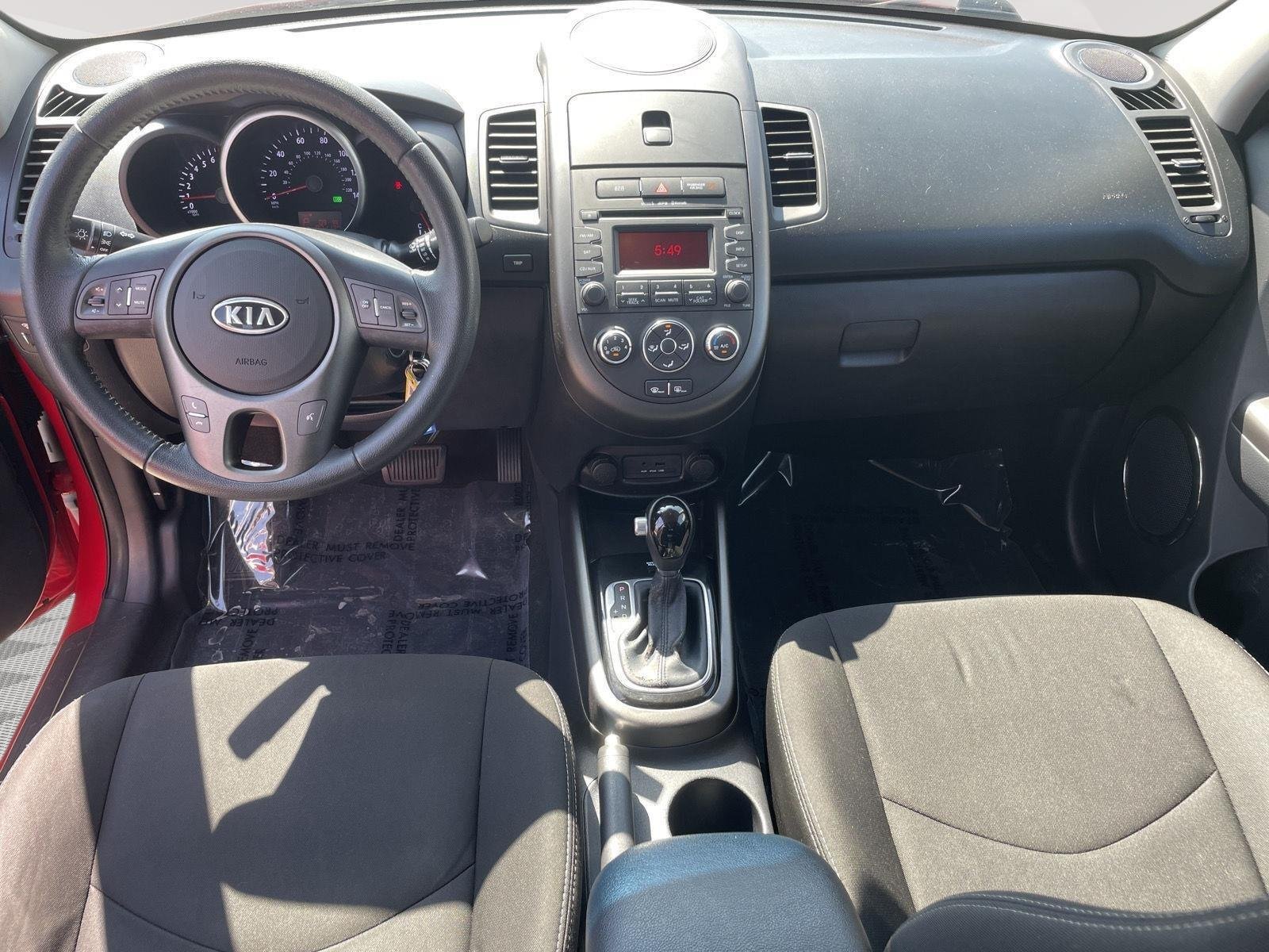 Used 2012 Molten Kia + image 17