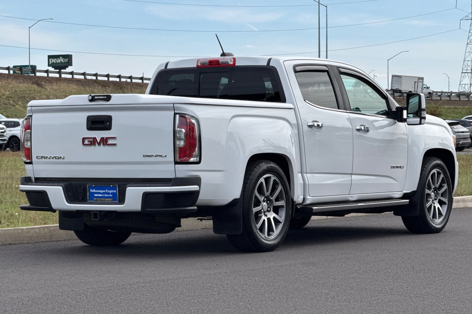 Used 2018 White GMC Denali image 3